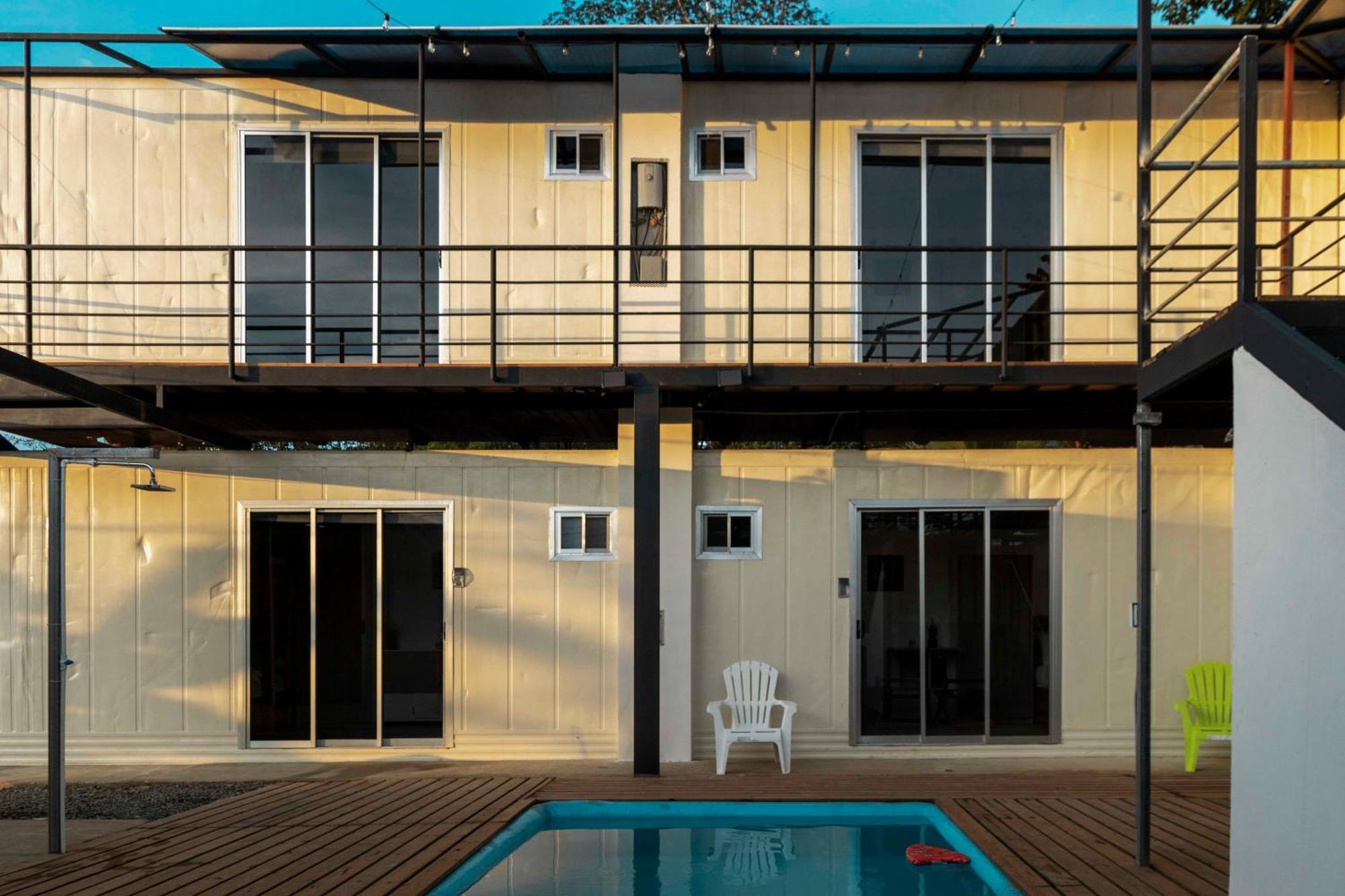 Emi'S Place Container Living Uvita Luaran gambar